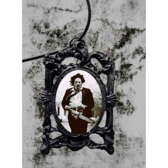 Leatherface Pendant The Texas Chainsaw Massacre Horror Slasher Film Jewelry - Picture 1 of 1